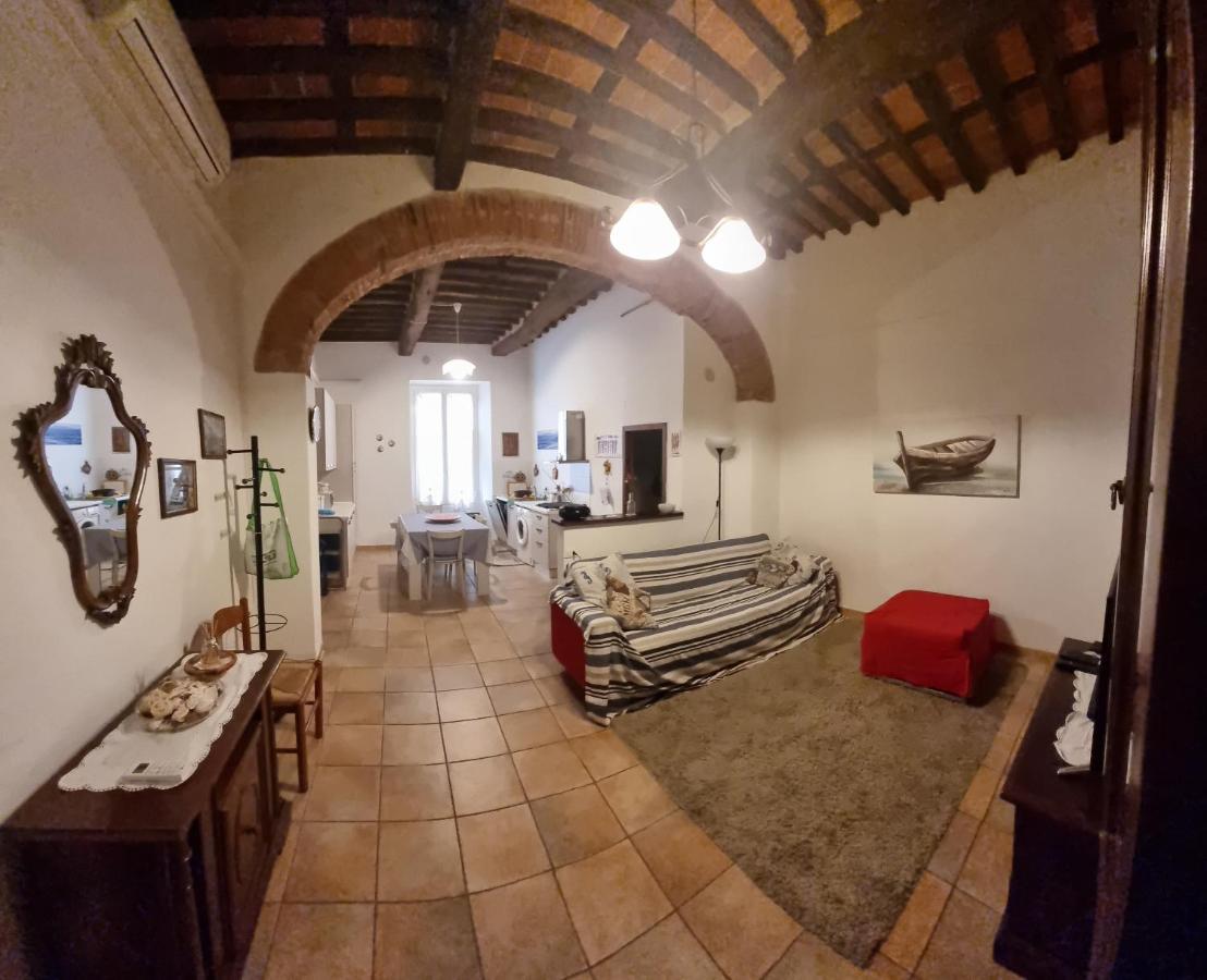 Appartamento Onda Blu - Bilocale Con Aria Condizionata A Due Passi Dal Castello E Dal Torrione E Rivellino Piombino Esterno foto